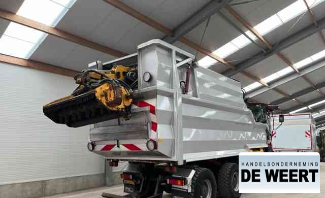 Hovertrack , iveco , maai-zuigcombinatie - Mower: picture 4 Hovertrack , iveco , maai-zuigcombinatie - Mower: picture 4
