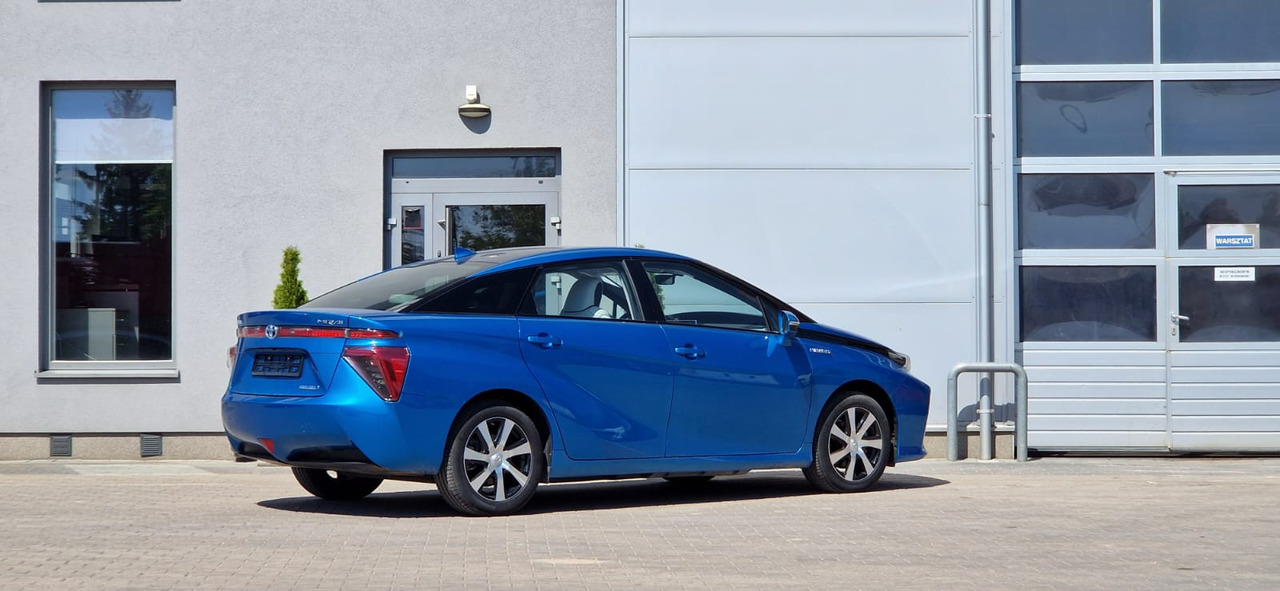 Toyota Mirai - Sedan: picture 5 Toyota Mirai - Sedan: picture 5