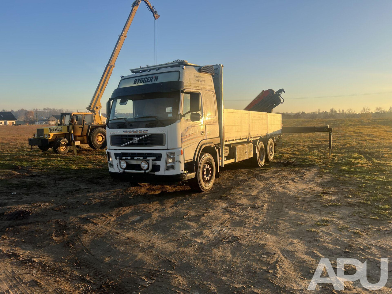 Volvo FM12 - Dropside/ Flatbed truck, Crane truck: picture 1 Volvo FM12 - Dropside/ Flatbed truck, Crane truck: picture 1