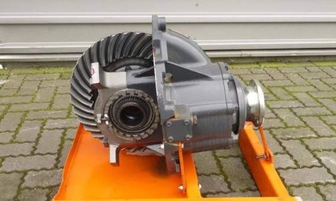 VO FL- RVI Differentieel MERITOR RATIO 4,50 1/450 P11150 - Differential gear for Truck: picture 1 VO FL- RVI Differentieel MERITOR RATIO 4,50 1/450 P11150 - Differential gear for Truck: picture 1