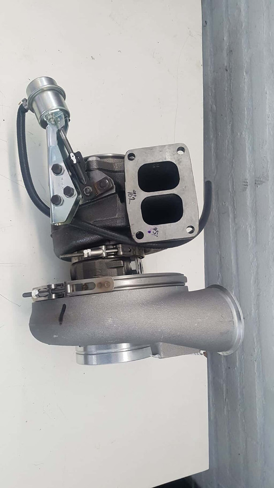 VOLVO D13K FH/FM 2013- E6 TURBOCOMPRESSOR V 21989961 - Turbo for Truck: picture 3 VOLVO D13K FH/FM 2013- E6 TURBOCOMPRESSOR V 21989961 - Turbo for Truck: picture 3