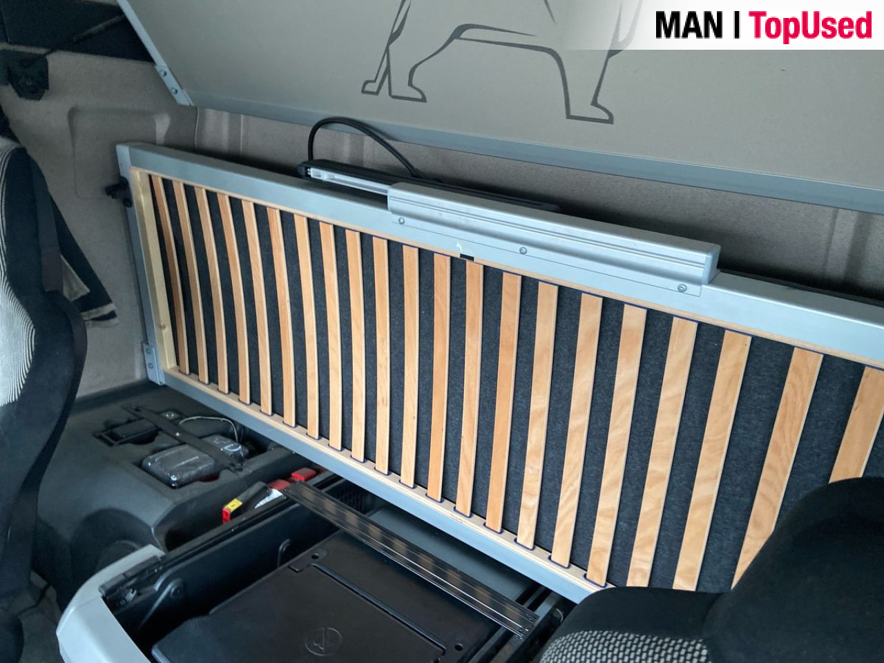 Tractor unit MAN TGX 26.470 6X2-2 LL: picture 7