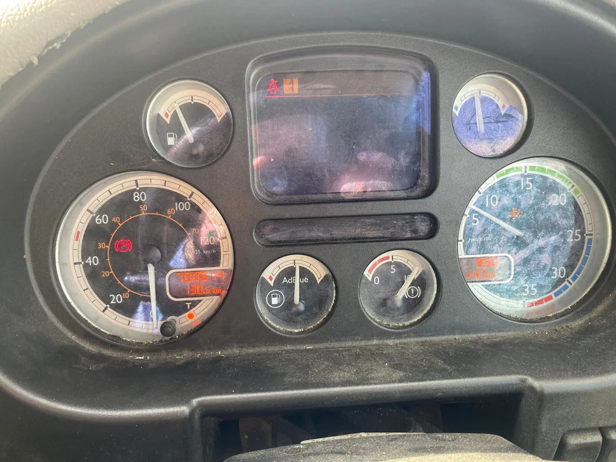 2012 DAF CF 65.250 4×2 Curtainsider - Curtain side truck: picture 3 2012 DAF CF 65.250 4×2 Curtainsider - Curtain side truck: picture 3