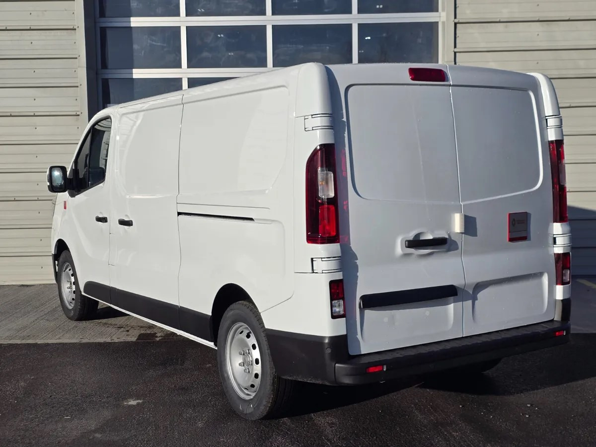 2025 New Renault Trafic Red Edition 150BHP - Panel van: picture 5 2025 New Renault Trafic Red Edition 150BHP - Panel van: picture 5