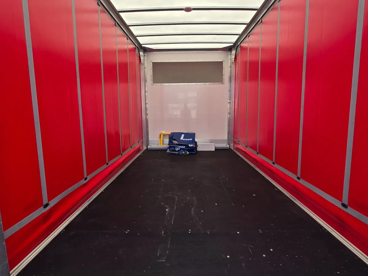 NEW Renault Master Red Edition Curtain Side - Curtain side van: picture 5 NEW Renault Master Red Edition Curtain Side - Curtain side van: picture 5