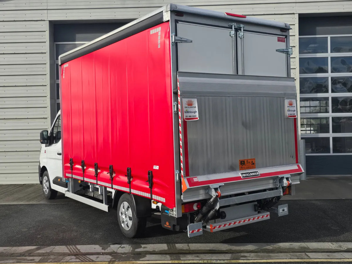 NEW Renault Master Red Edition Curtain Side - Curtain side van: picture 2 NEW Renault Master Red Edition Curtain Side - Curtain side van: picture 2