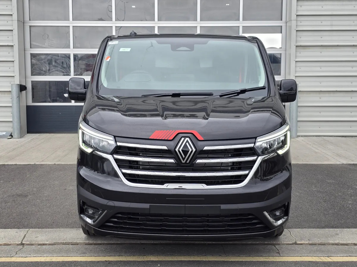 NEW Renault Trafic Exclusive 170BHP/150BHP Auto Black - Panel van: picture 4 NEW Renault Trafic Exclusive 170BHP/150BHP Auto Black - Panel van: picture 4