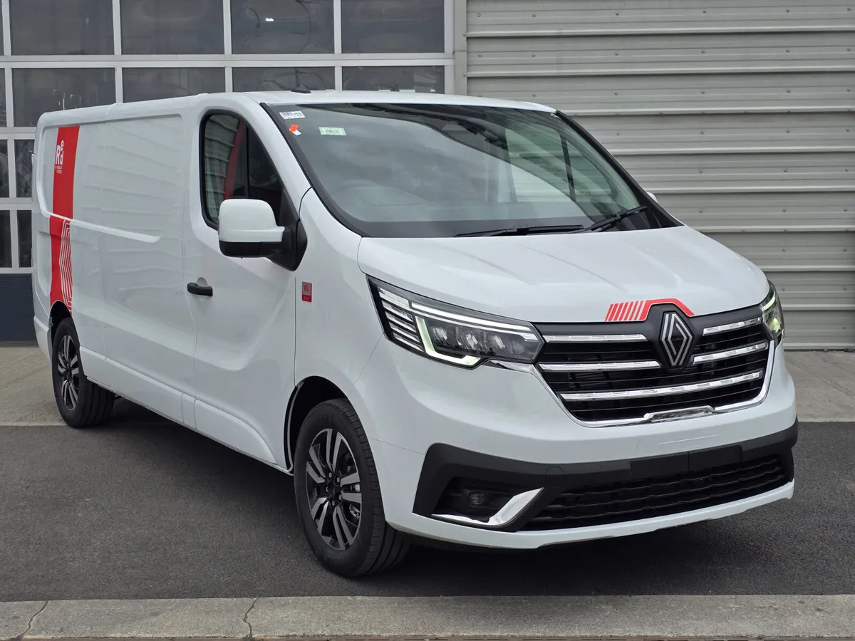 NEW Renault Trafic Exclusive 170BHP/150BHP Auto White - Panel van: picture 1 NEW Renault Trafic Exclusive 170BHP/150BHP Auto White - Panel van: picture 1