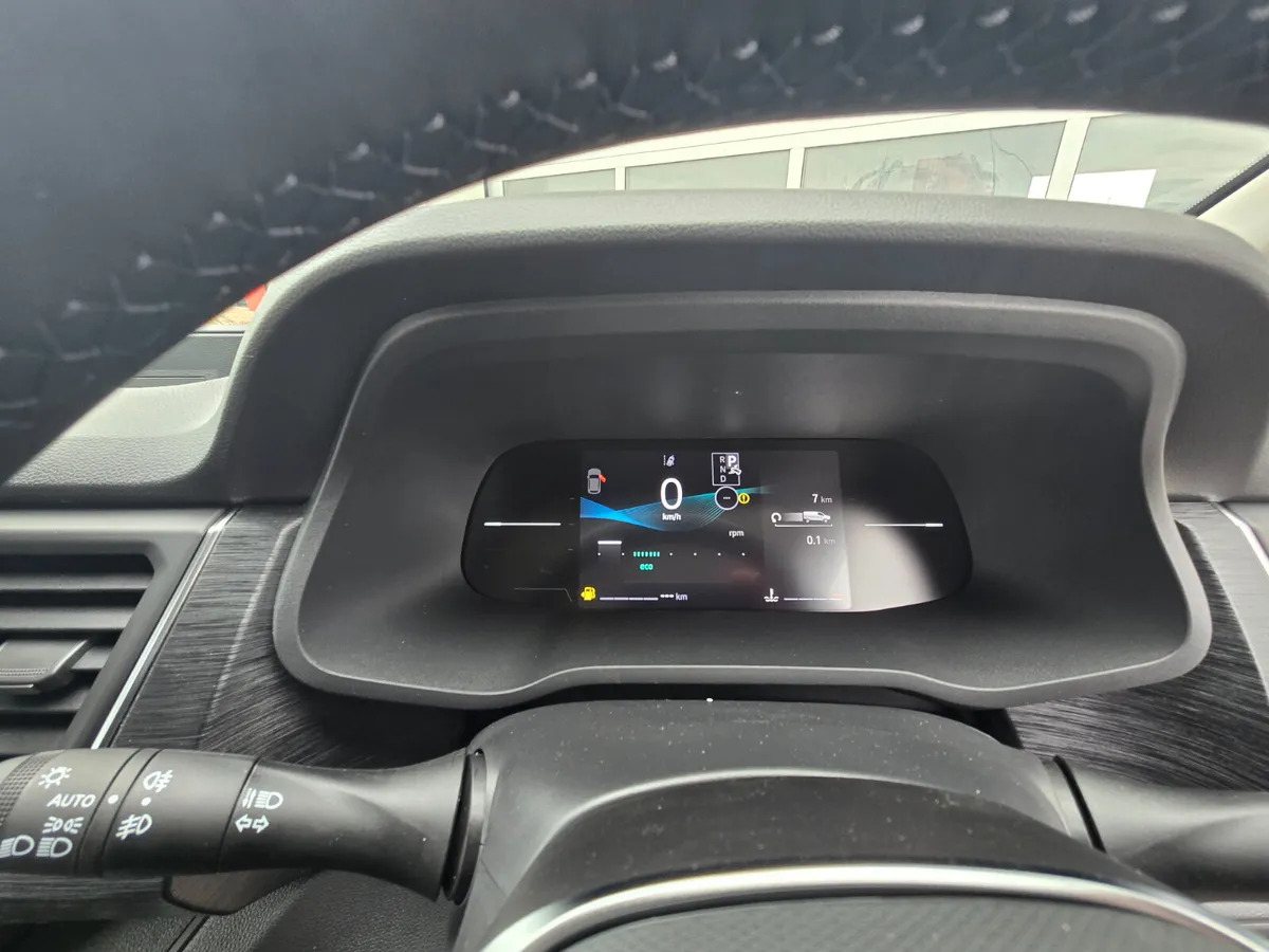 NEW Renault Trafic Exclusive 170BHP/150BHP Auto White - Panel van: picture 4 NEW Renault Trafic Exclusive 170BHP/150BHP Auto White - Panel van: picture 4