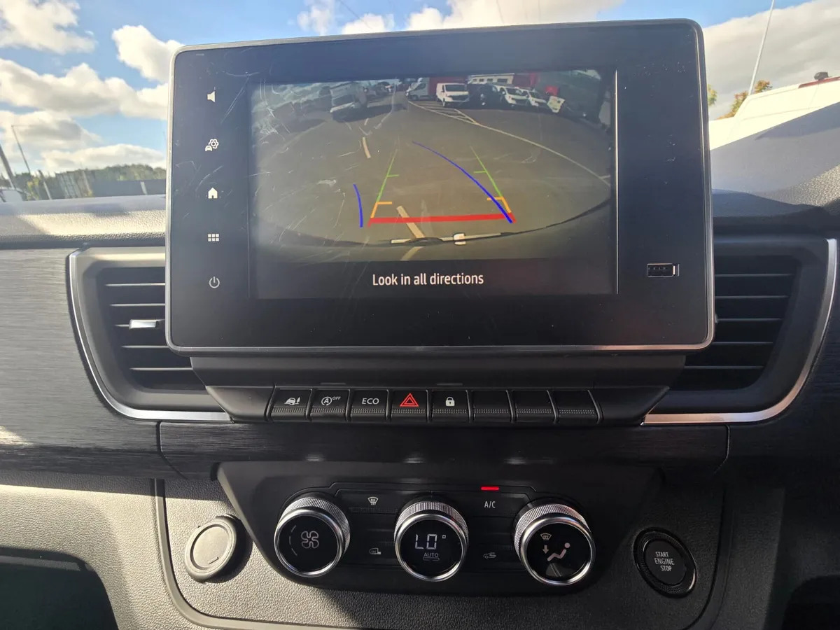 NEW Renault Trafic Exclusive 170BHP/150BHP Manual Black - Panel van: picture 5 NEW Renault Trafic Exclusive 170BHP/150BHP Manual Black - Panel van: picture 5