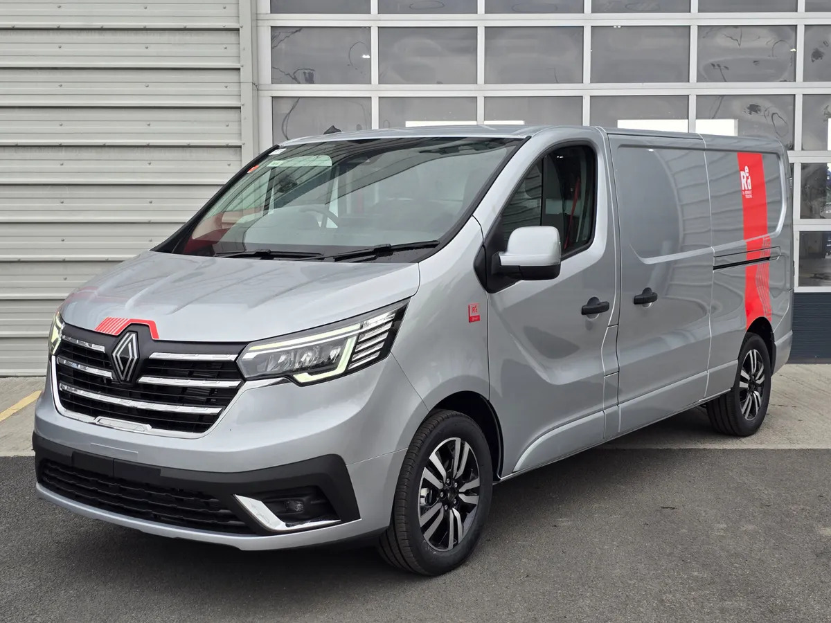 NEW Renault Trafic Exclusive 170BHP/150BHP Manual Silver - Panel van: picture 5 NEW Renault Trafic Exclusive 170BHP/150BHP Manual Silver - Panel van: picture 5
