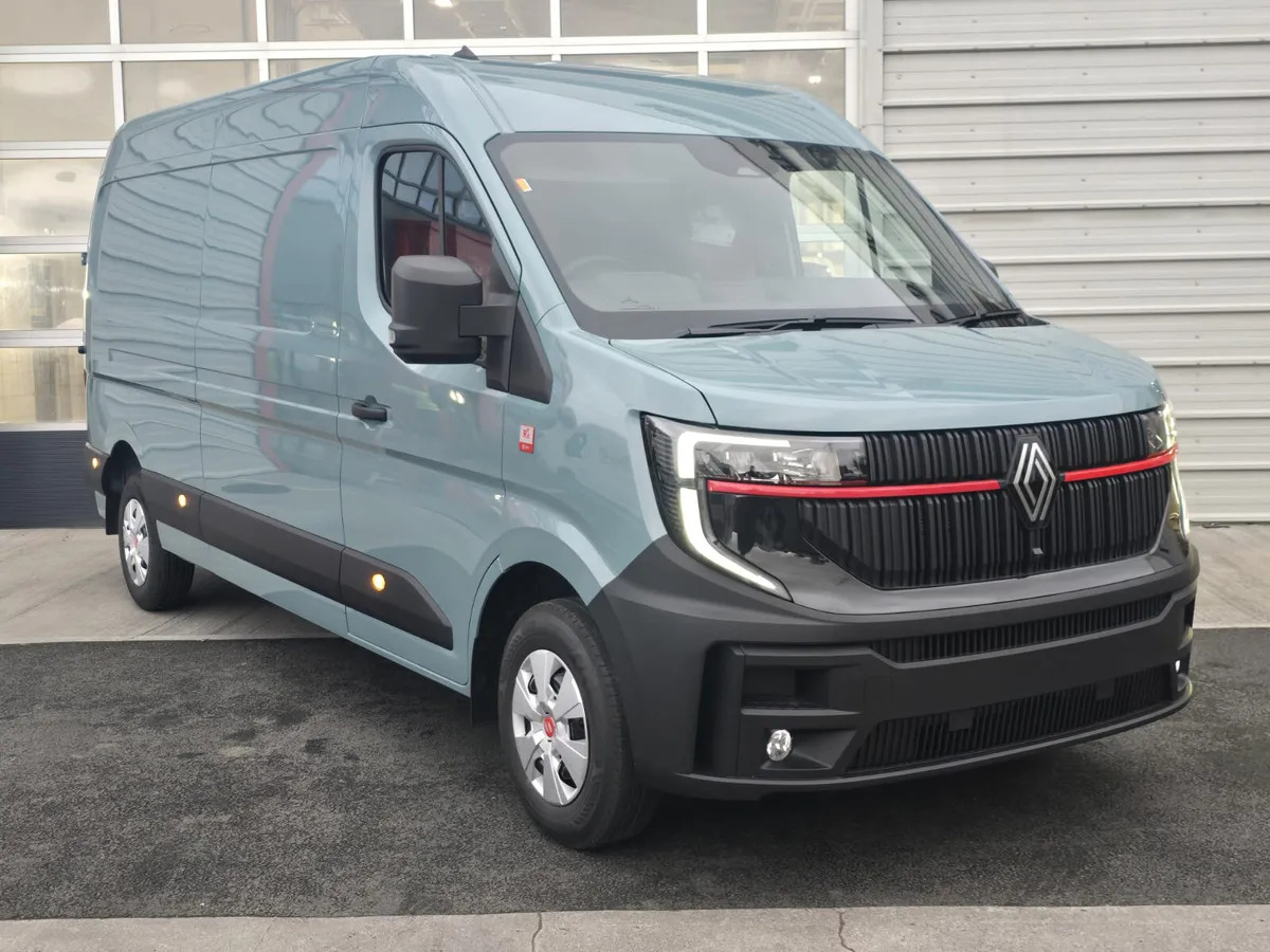 New Master Red Edition L3H2 170BHP Auto – Agave Green - Panel van: picture 1 New Master Red Edition L3H2 170BHP Auto – Agave Green - Panel van: picture 1