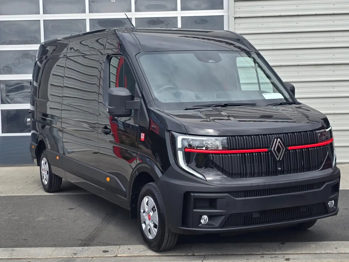 New Master Red Edition L3H2 170BHP Auto – Black Metallic - Panel van: picture 1 New Master Red Edition L3H2 170BHP Auto – Black Metallic - Panel van: picture 1