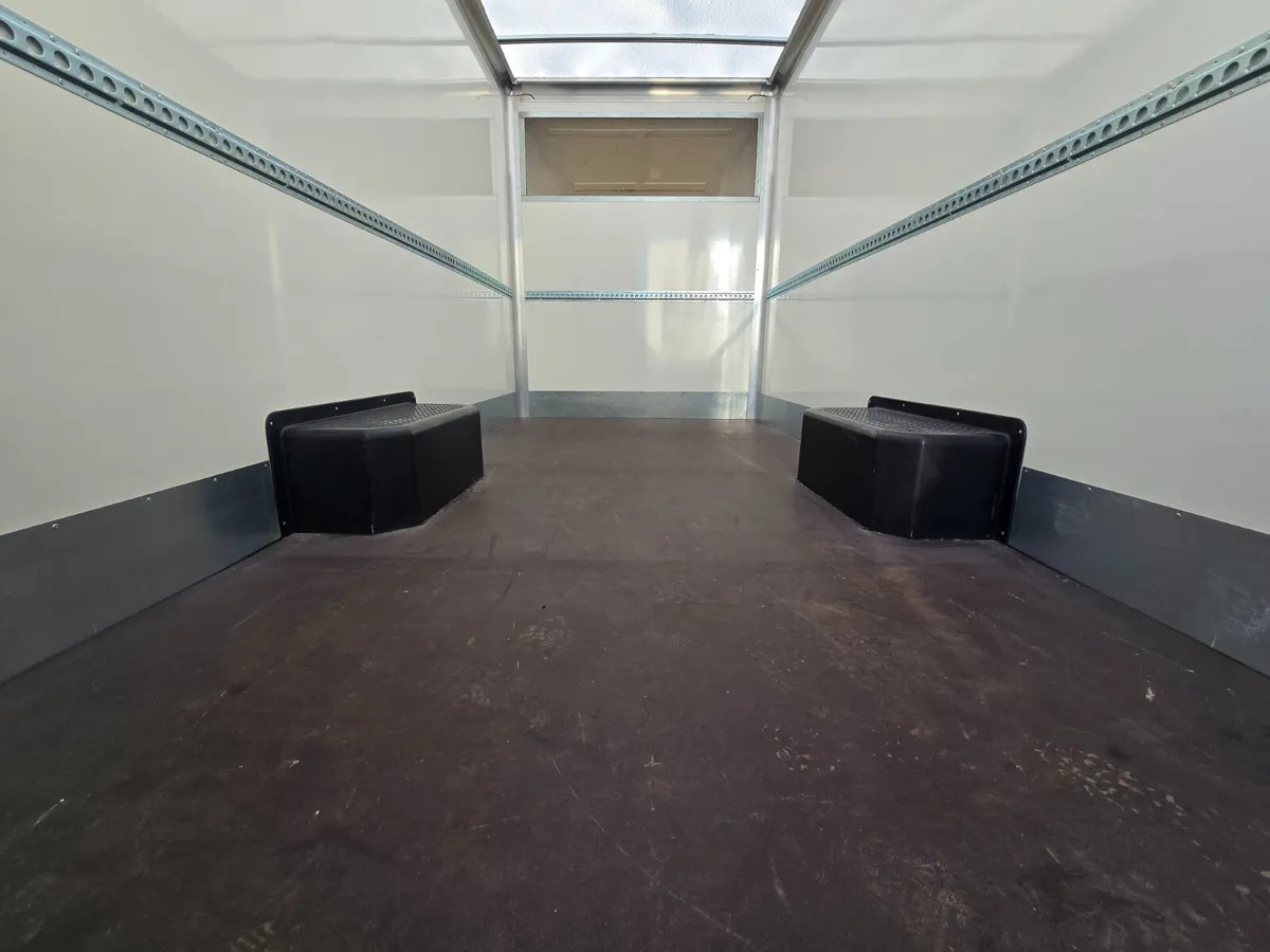 New Renault Master Platform Cab 4.5 x 2.5 - Closed box van: picture 4 New Renault Master Platform Cab 4.5 x 2.5 - Closed box van: picture 4