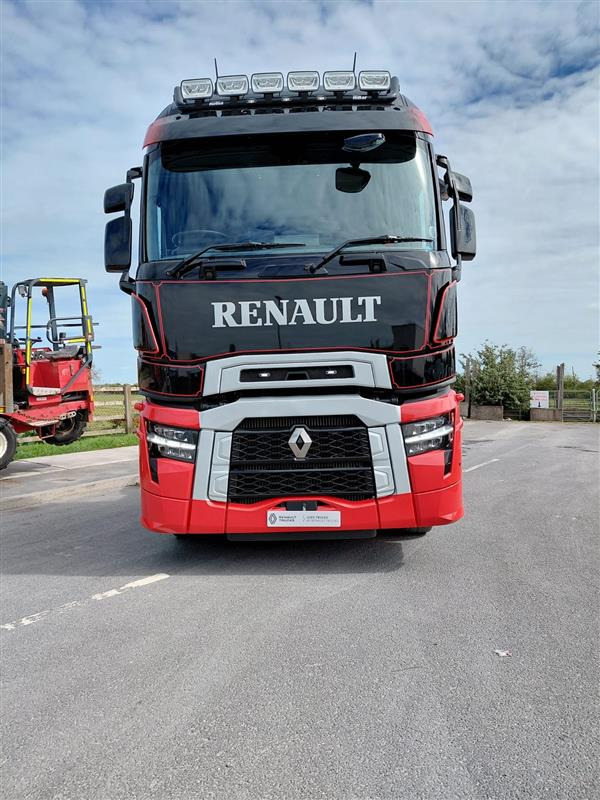 2023 RENAULT T-HIGH 520 6×2 Auto - Tractor unit: picture 3 2023 RENAULT T-HIGH 520 6×2 Auto - Tractor unit: picture 3