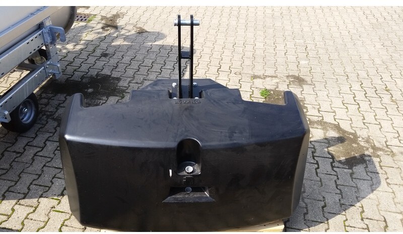 Frontgewicht 2500 kg - Counterweight for Agricultural machinery: picture 2 Frontgewicht 2500 kg - Counterweight for Agricultural machinery: picture 2