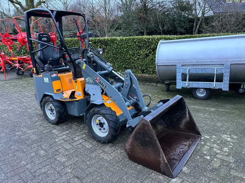 Giant D254SW - Loader: picture 2 Giant D254SW - Loader: picture 2