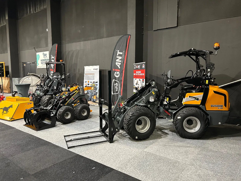 Giant Showmodellen direct leverbaar - Compact loader: picture 1 Giant Showmodellen direct leverbaar - Compact loader: picture 1