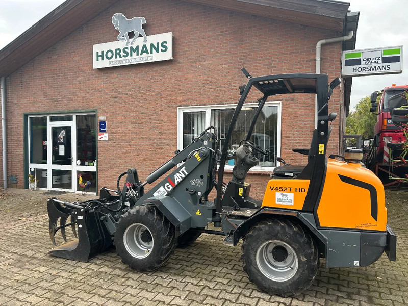 Giant V452T HD - Compact loader: picture 1 Giant V452T HD - Compact loader: picture 1