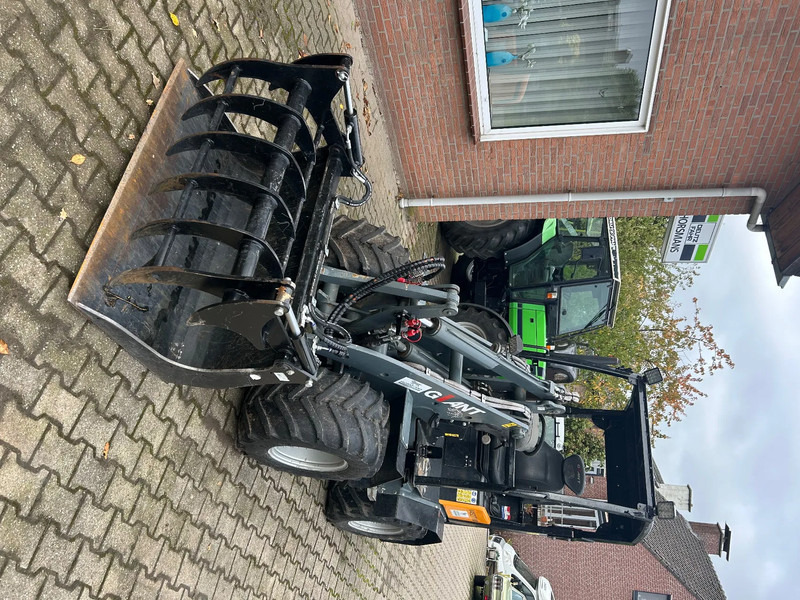 Giant V452T HD - Compact loader: picture 2 Giant V452T HD - Compact loader: picture 2