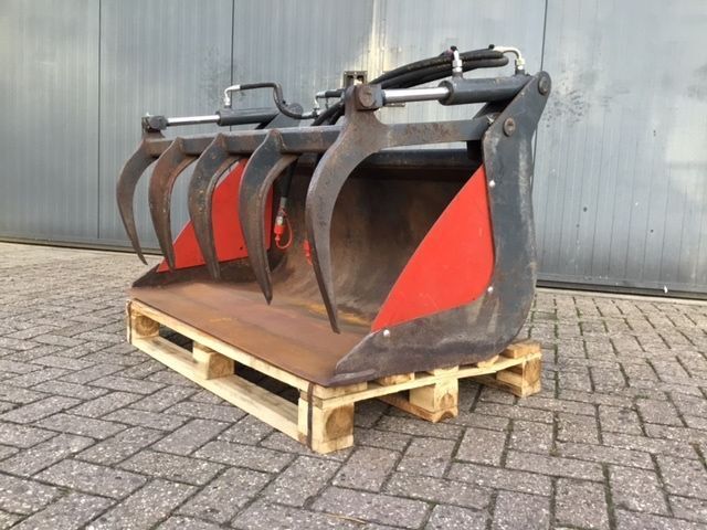 Schäffer Pelikaanbak 130 cm met Schäffer aanspan - Silage equipment: picture 1 Schäffer Pelikaanbak 130 cm met Schäffer aanspan - Silage equipment: picture 1