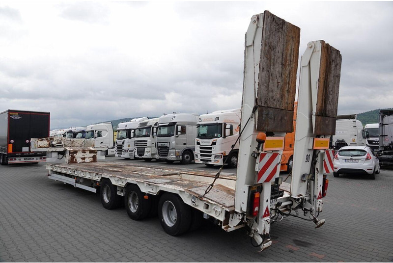 ACTM NACZEPA LAWETA / NISKOPODWOZIOWE / NAJAZDY HYDRAULICZNE / 13,6 M - Low loader semi-trailer: picture 4 ACTM NACZEPA LAWETA / NISKOPODWOZIOWE / NAJAZDY HYDRAULICZNE / 13,6 M - Low loader semi-trailer: picture 4