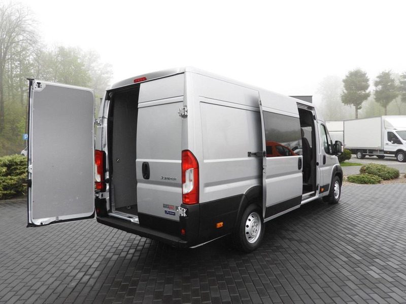 Citroën JUMPER FURGON BRYGADÓWKA 7 MIEJSC TEMPOMAT LEDY KLIMATYZACJA - Minibus, Passenger van: picture 3 Citroën JUMPER FURGON BRYGADÓWKA 7 MIEJSC TEMPOMAT LEDY KLIMATYZACJA - Minibus, Passenger van: picture 3