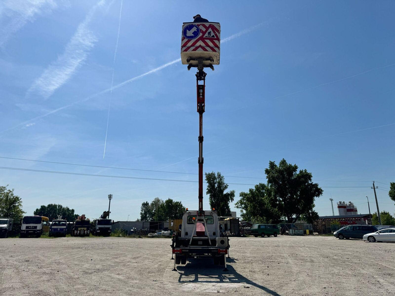 Iveco 35-140 S - Ruthmann 145TJ - 14,5m - Truck mounted aerial platform: picture 5 Iveco 35-140 S - Ruthmann 145TJ - 14,5m - Truck mounted aerial platform: picture 5