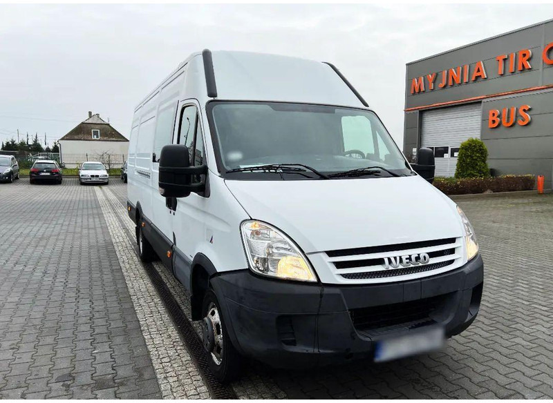 Iveco Daily 35C15 Furgon L4H2 Brygadówka 6-seater Doka Dubel Cabin - Closed box van: picture 1 Iveco Daily 35C15 Furgon L4H2 Brygadówka 6-seater Doka Dubel Cabin - Closed box van: picture 1
