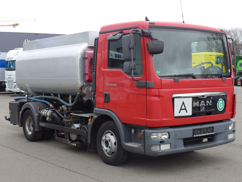 MAN TGL 12.220 TÜV*E5*Schalter*ADR*8030L* - Tanker truck: picture 1 MAN TGL 12.220 TÜV*E5*Schalter*ADR*8030L* - Tanker truck: picture 1