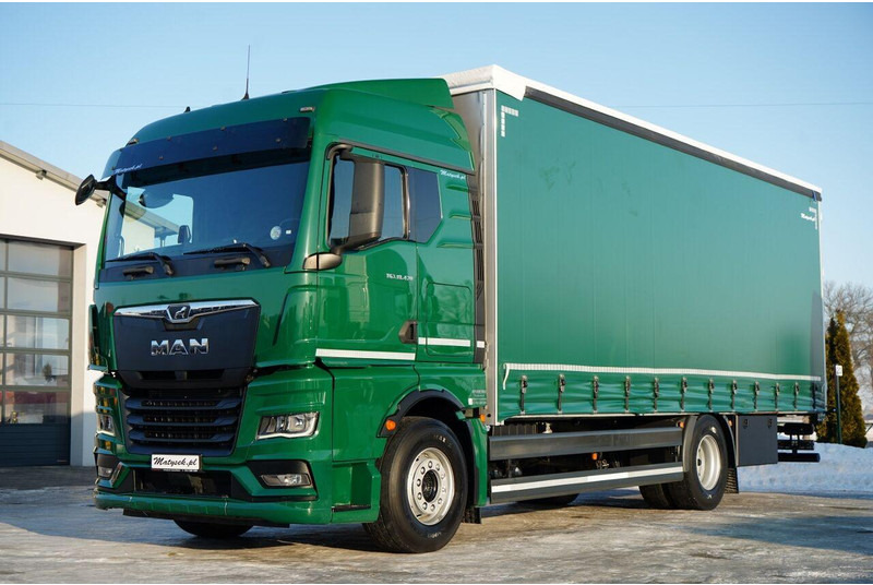 MAN TGX 18.470 - Curtain side truck: picture 1 MAN TGX 18.470 - Curtain side truck: picture 1