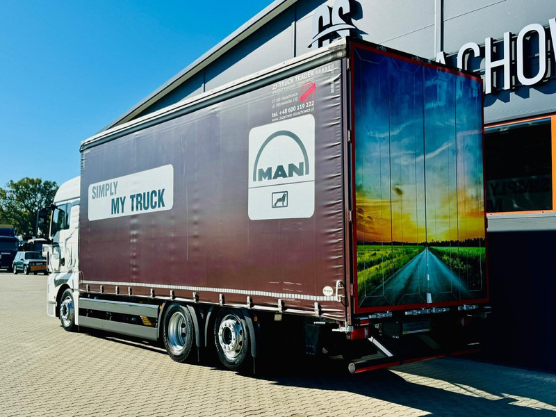 MAN TGX 26.420 - Curtain side truck: picture 4 MAN TGX 26.420 - Curtain side truck: picture 4