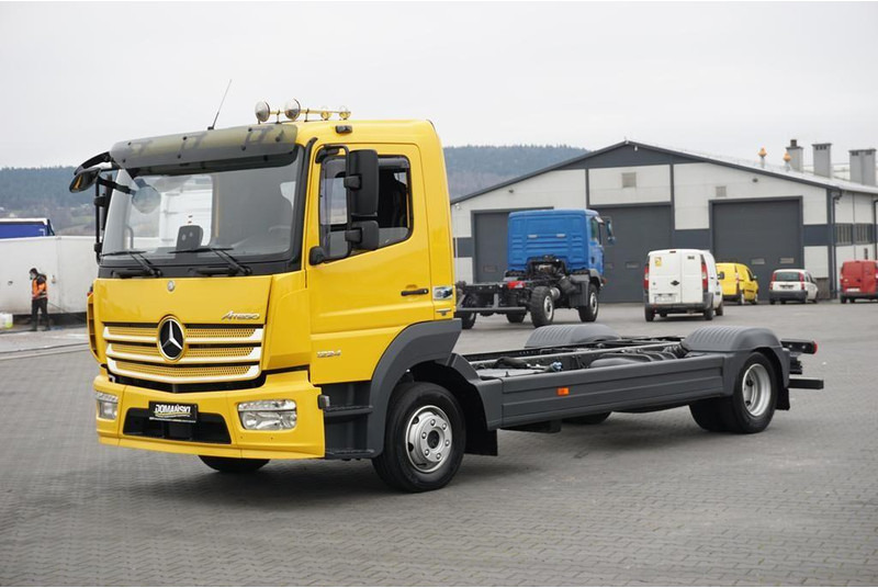 Mercedes-Benz ATEGO / 1224 / ACC / EURO 6 / PODWOZIE DO ZABUDOWY / DŁ. 4,8 M - Cab chassis truck: picture 2 Mercedes-Benz ATEGO / 1224 / ACC / EURO 6 / PODWOZIE DO ZABUDOWY / DŁ. 4,8 M - Cab chassis truck: picture 2