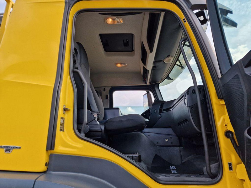 Dropside/ Flatbed truck, Crane truck Mercedes-Benz Arocs 1830: picture 18 Dropside/ Flatbed truck, Crane truck Mercedes-Benz Arocs 1830: picture 18