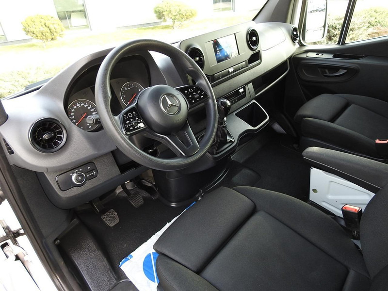 Mercedes-Benz SPRINTER 314 FURGON BRYGADÓWKA 6 MIEJSC TEMPOMAT KLIMATYZACJA - Minibus, Passenger van: picture 2 Mercedes-Benz SPRINTER 314 FURGON BRYGADÓWKA 6 MIEJSC TEMPOMAT KLIMATYZACJA - Minibus, Passenger van: picture 2