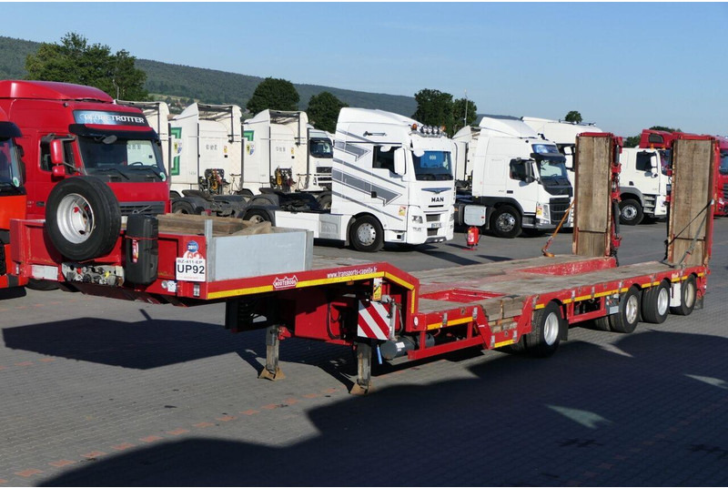 Nooteboom NISKOPODWOZIE LAWETA / 4 OSIOWA / DMC: 73500 KG / NAJAZDY HYDRAU - Low loader semi-trailer: picture 1 Nooteboom NISKOPODWOZIE LAWETA / 4 OSIOWA / DMC: 73500 KG / NAJAZDY HYDRAU - Low loader semi-trailer: picture 1