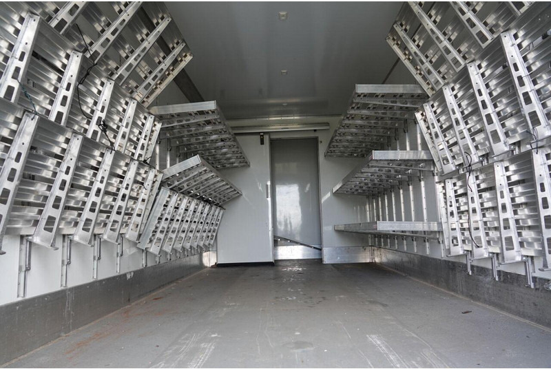 Refrigerator truck Renault D 16 260 / CHŁODNIA - 6,8 M / MULTITEMPERATURA / CARRIER SUPRA 8: picture 16