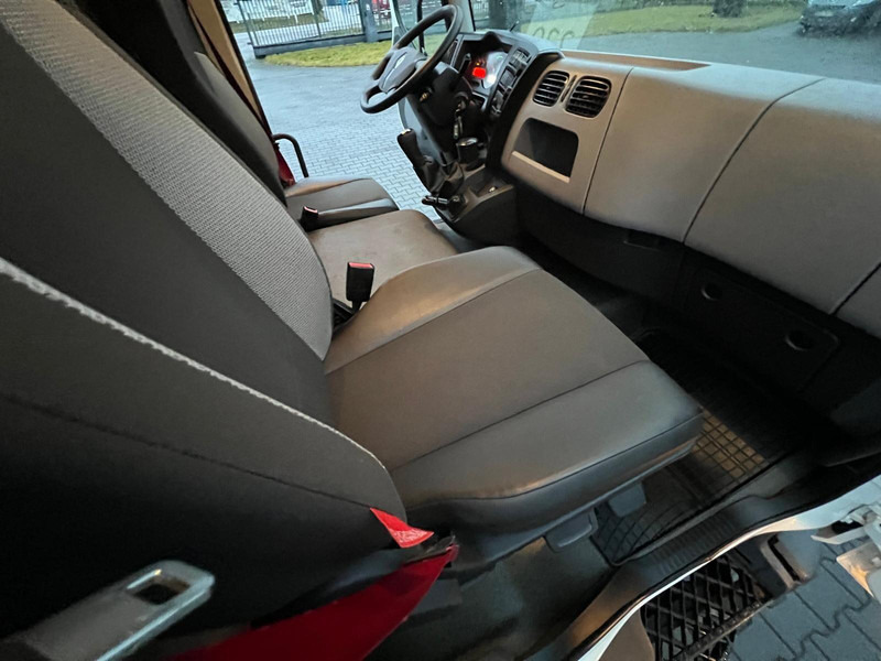 Box truck Renault D 210: picture 14