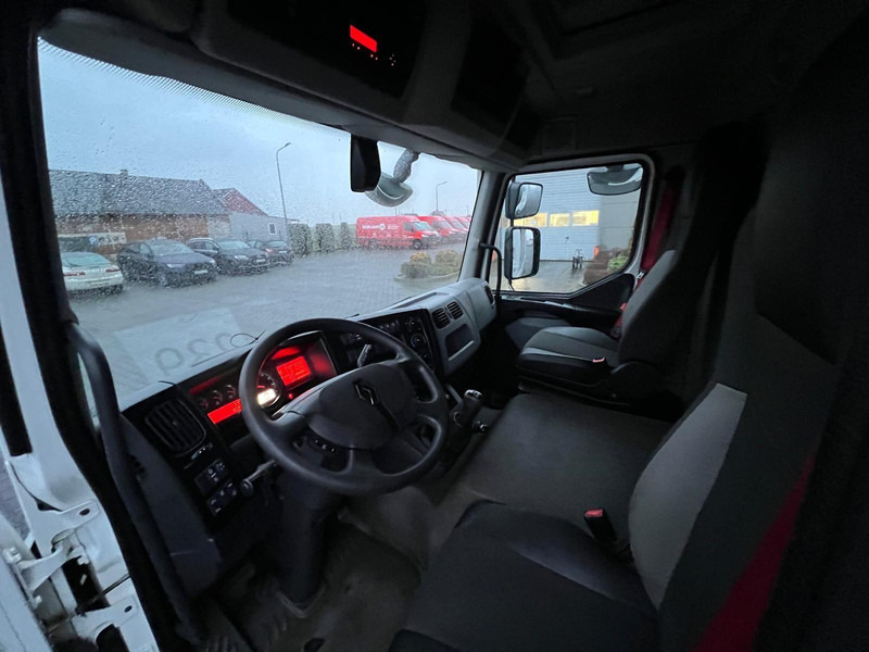Box truck Renault D 210: picture 11