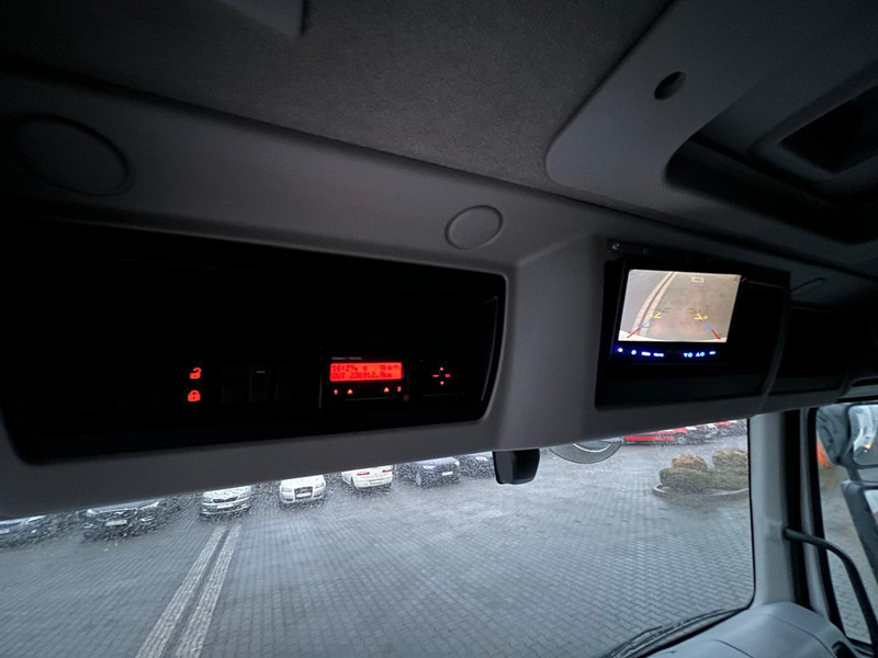 Box truck Renault D 210: picture 20