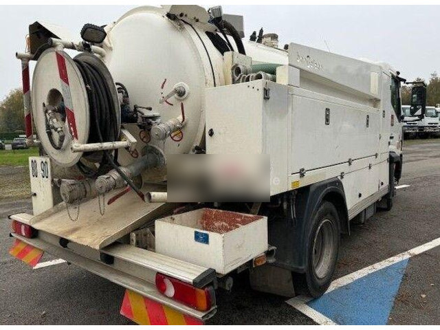 Renault D7.5 L3 - Vacuum truck: picture 3 Renault D7.5 L3 - Vacuum truck: picture 3