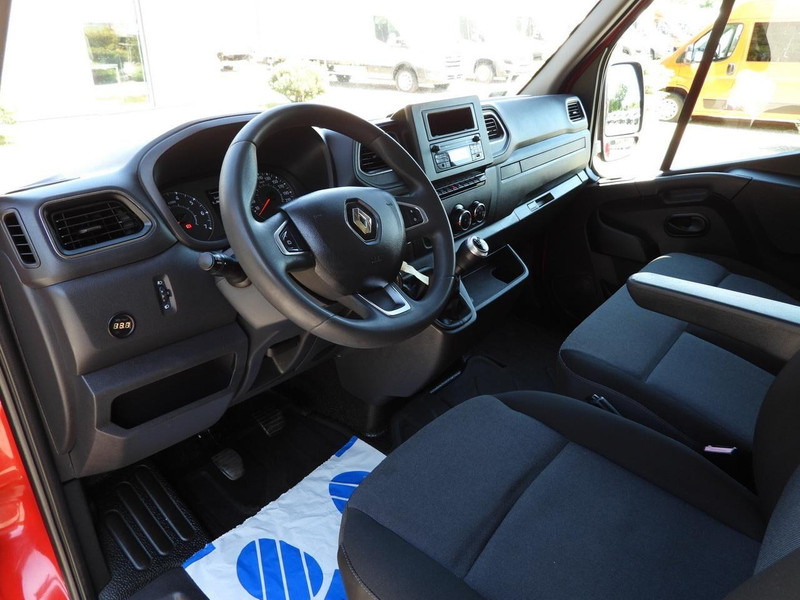 Renault Master - Curtain side van: picture 2 Renault Master - Curtain side van: picture 2