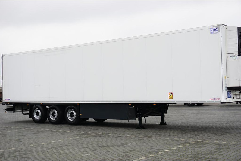 Schmitz Cargobull CHŁODNIA / CARRIER VECTOR 1550 / OŚ PODNOSZONA - Refrigerator semi-trailer: picture 4 Schmitz Cargobull CHŁODNIA / CARRIER VECTOR 1550 / OŚ PODNOSZONA - Refrigerator semi-trailer: picture 4