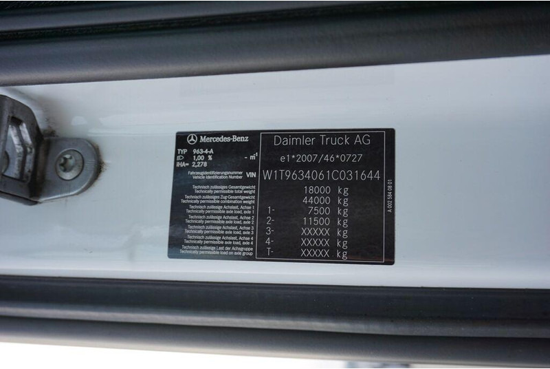 Tractor unit Mercedes-Benz ACTROS / 1851 / E 6 / MP 5 / ACC / MEGA / LOW DECK / RETARDER /: picture 11 Tractor unit Mercedes-Benz ACTROS / 1851 / E 6 / MP 5 / ACC / MEGA / LOW DECK / RETARDER /: picture 11