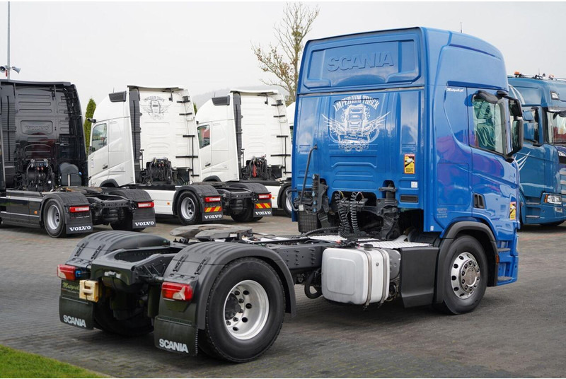 Tractor unit Scania R 450: picture 8