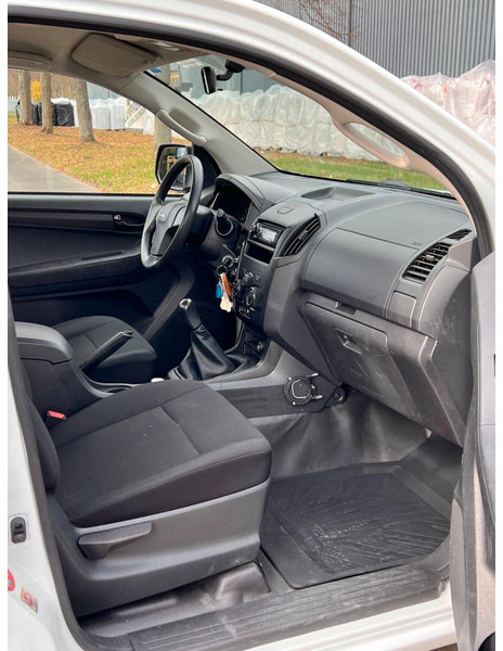 Truck, Crane truck Isuzu D-Max 4x4 Lifting basket - Klubb K26 -12m: picture 14