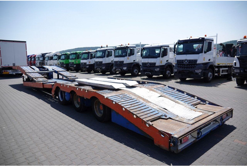 VS-MONT VSAT11 / NACZEPA LAWETA / NISKOPODWOZIOWA / 17 M / PODEST HYDRAU - Low loader semi-trailer: picture 4 VS-MONT VSAT11 / NACZEPA LAWETA / NISKOPODWOZIOWA / 17 M / PODEST HYDRAU - Low loader semi-trailer: picture 4