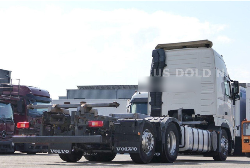 Volvo FH 420 - Container truck 6x2 - Container transporter/ Swap body truck: picture 3 Volvo FH 420 - Container truck 6x2 - Container transporter/ Swap body truck: picture 3