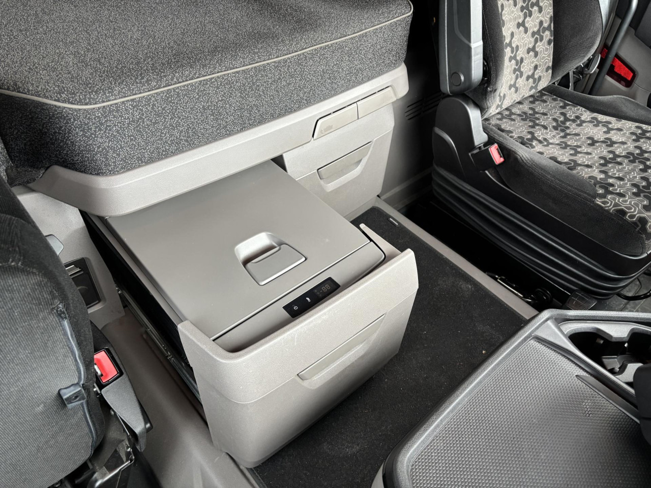 SCANIA R 500 A4x2NA - Tractor unit: picture 4 SCANIA R 500 A4x2NA - Tractor unit: picture 4