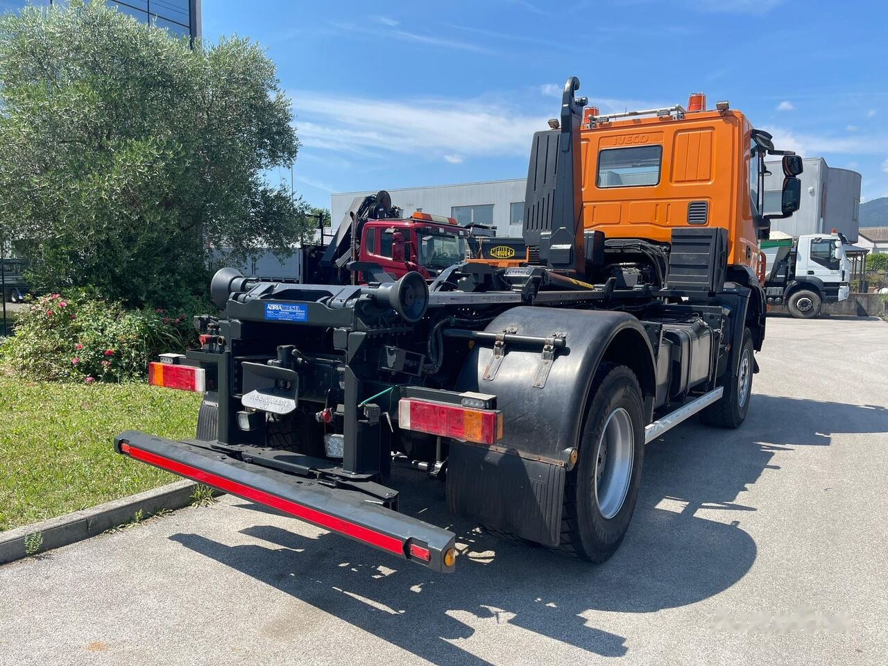 IVECO Trakker 310 AD190T31W - Hook lift truck, Crane truck: picture 4 IVECO Trakker 310 AD190T31W - Hook lift truck, Crane truck: picture 4